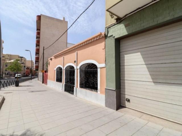 Casa en venta Almería