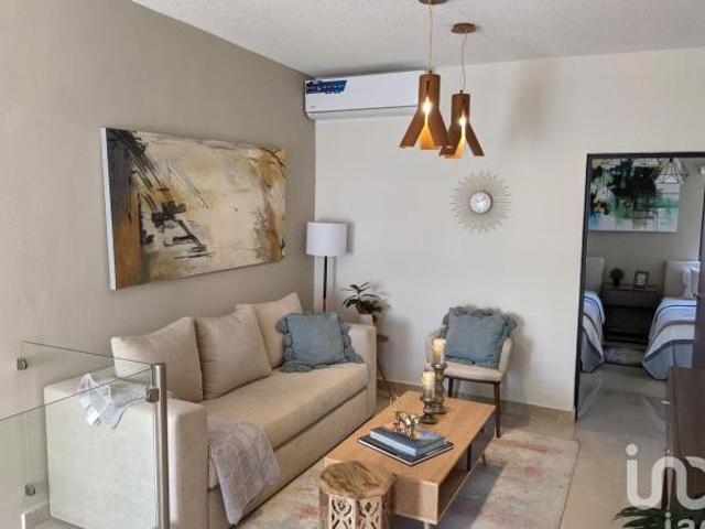 CASA RESIDENCIAL EN VENTA CD JUAREZ AV WATERFILL DOS PISOS CERCA DE PUENTE INTERNACIONAL