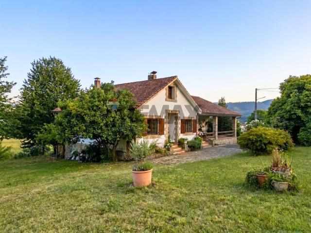 Casa en venta. Ames