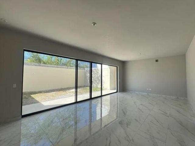 CASA EN VENTA AMORADA RESIDENCIAL ZONA CARRETERA NACIONAL SANTIAGO