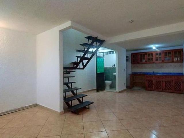 Casa en venta amplia en Clahco estado de Mexico de 3 pisos
