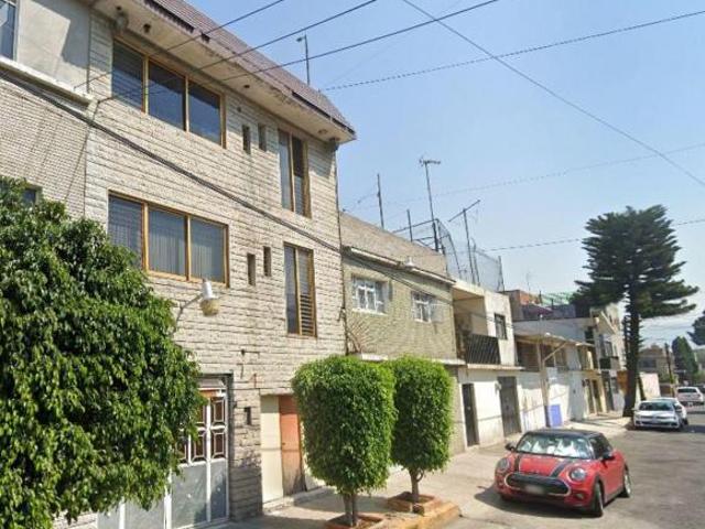 CASA EN VENTA AMPLIACION PROGRESO NACIONAL,GAM,ADJUDICADA