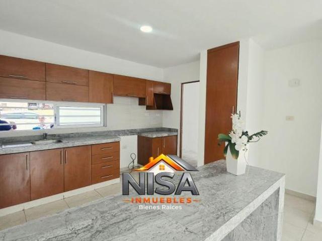 Casa En Venta Amplio Jardín y Finos Acabados