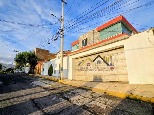 CASA EN VENTA, AMPLIOS ESPACIOS Y COMODIDAD, LOMAS RESIDENCIAL