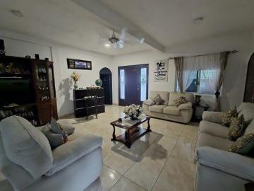 Casa en venta amueblada con piscina y 4 recámaras en Cozumel, Q. Roo
