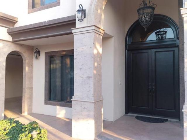 CASA EN VENTA AMUEBLADA EN PRIVADA CASA MAYA II Calzada CETYS y Cuarta