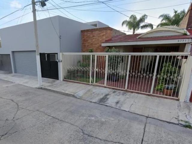 CASA EN VENTA ANDROMEDA, LA CALMA ZAPOPAN JALISCO