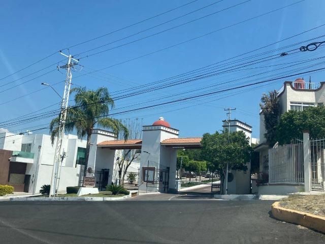 CASA EN VENTA, ARBOLEDAS DEL PARQUE, QUERÉTARO, QRO