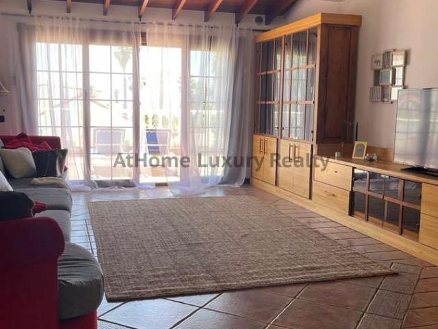 Casa en venta Arona