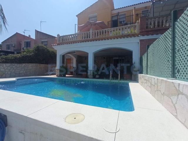 Casa de 280 m2 en venta Alhaurín de la Torre, España
