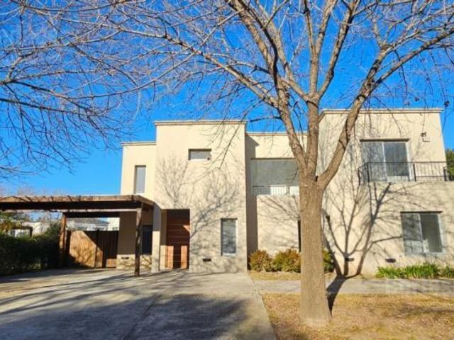 Casa en Venta, Barrio Santa Catalina