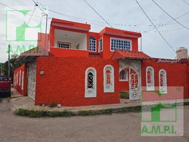 CASA EN VENTA BARRIO SAN ROMAN