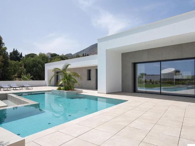 Casa en venta Benalmádena Costa, España