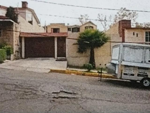 Casa en Venta Bosques de Bohemia, Col Bosques del Lago