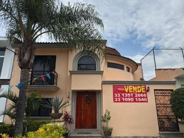 CASA EN VENTA BOSQUES DE SANTA ANITA ZONA PREPA TEC MONTERREY AL SUR DE LA CIUDAD