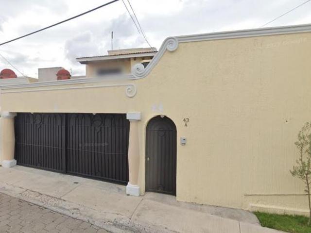 Casa en Venta Bosques del Acueducto Querétaro Recuperación Bancaria