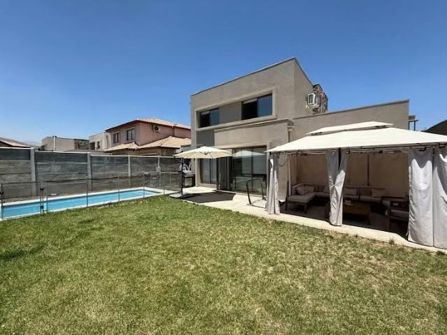 Casa en venta Brisas Norte condominio 24/7 | 3 dormitorios por 8400.00 en Colina