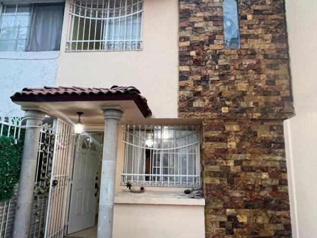 CASA VENTA CUAUTITLÁN MÉXICO AMINUTOS DEL SUBURBANO $2,250,000. 134 m2 construidos y 84 de terreno