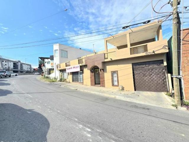 CASA EN VENTA CUMBRES