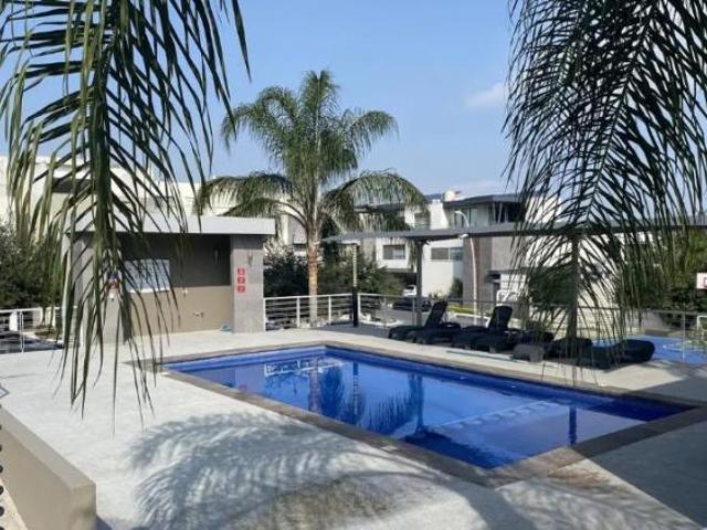 CASA EN VENTA CUMBRES CRISANTO PRECIO NEGOCIABLE
