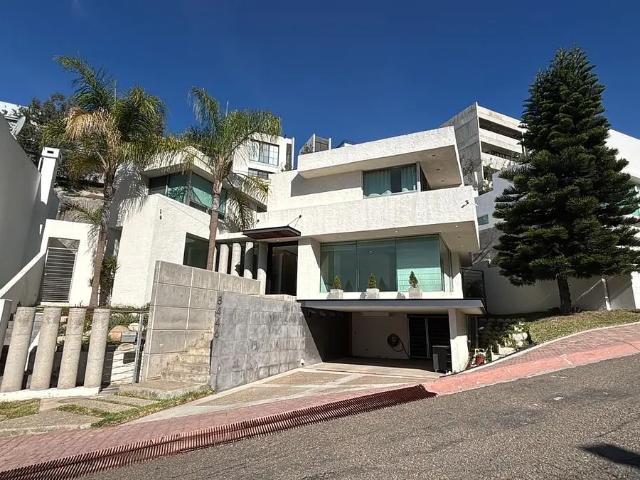 CASA EN VENTA CUMBRES DE JUAREZ