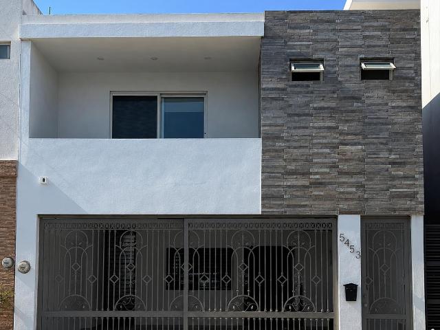 Casa en venta Cumbres Santa Clara. Op.S