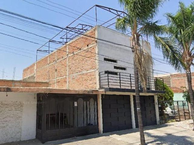 CASA EN VENTA, C. FEDERICO MEDRANO COL. INSURGENTES MUN. GUADALAJARA C.P. 44820 JALISCO