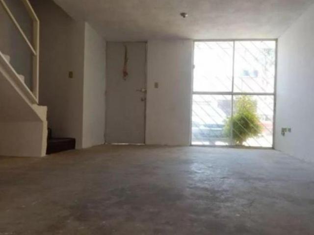Casa en Venta. C. H. Bosques del Pilar. Puebla