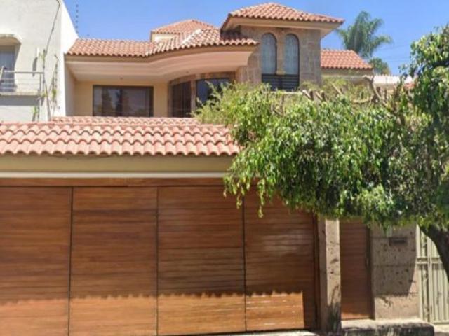 CASA EN VENTA, C. NOVELISTAS COL. JARDINES DE VALLARTA MUN. ZAPOPAN C.P. 45027 JALISCO