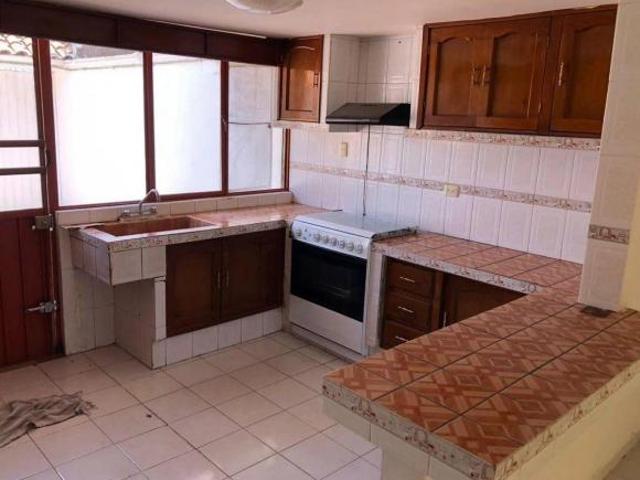 CASA EN VENTA, C. REPUBLICA DE ARGENTINA COL. QUINTERO MUN. SAN PEDRO TLAQUEPAQUE C.P. 45550 JALISCO