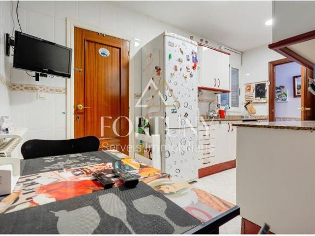 Casa en venta Calle Miralpeix, Pira