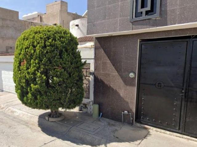 CASA EN VENTA! CALLE MONTE EVEREST, LA PISCINA, LOMAS DE ARBIDE, LEON, GUANAJUATO