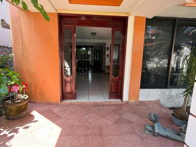 Casa en Venta Calle Nayarit, Col. Petrolera. Coatzacoalcos, Ver