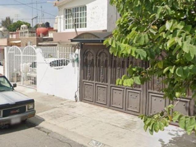 Casa en Venta, Calle Diana Colonia Ensueños Cuautitlán Izcalli Recuperación Bancaria