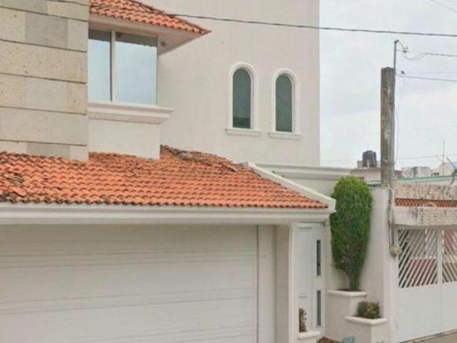 Casa en Venta: Calle Ignacio de la llave 799, Salvador Díaz Mirón, Veracruz C.P. 91910