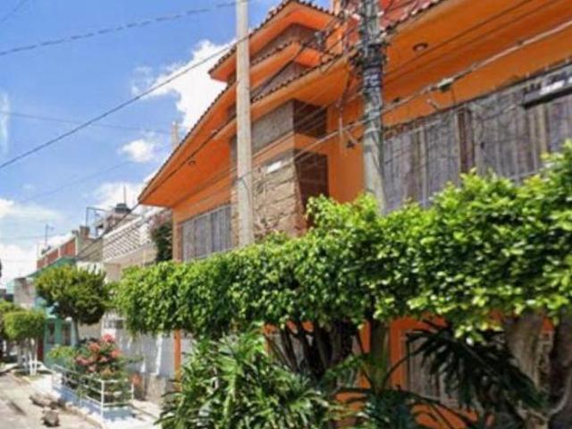 CASA EN VENTA! CALLE LAGO ONTARIO, AGUA AZUL, NEZAHUALCOYOTL, CDMX. ¡ GRAN OPORTUNIDAD!