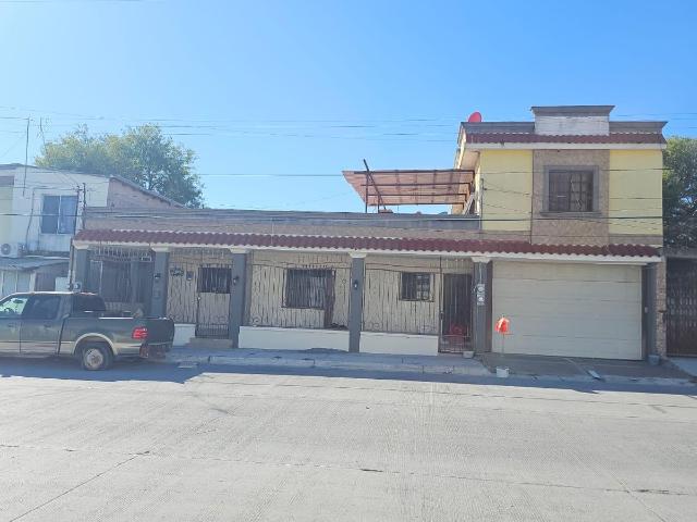 CASA EN VENTA CALLE SUR 3 # 341 COL.CUMBRES