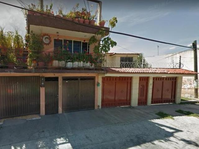 CASA EN VENTA! CALLE VALLE DE LOS SAUCES, COL. IZCALLI DEL VALLE, TUTITLAN. ¡GRAN OPORTUNIDAD!