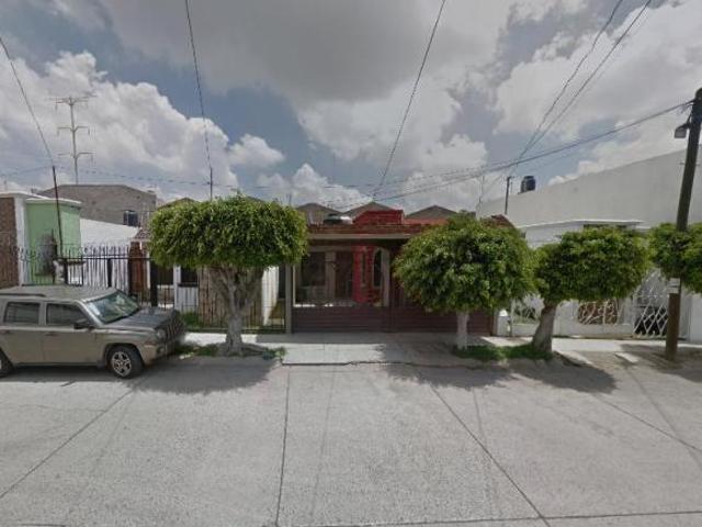 CASA EN VENTA! CALLEO CTOPAN, COL. EL CONDADO PLUS, GUANAJUATO. GRAN OPORTUNIDAD!