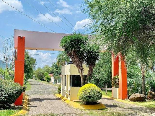 Casa En Venta Campestre En Fraccionamiento Lomas De San Miguel Trajomulco