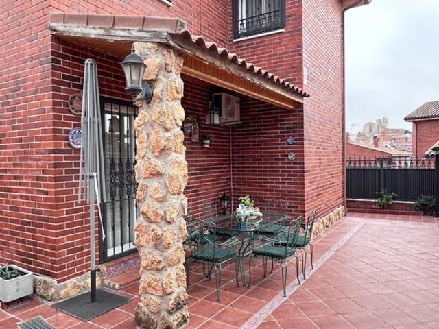 Exclusiva casa de 220 m2 en venta Campo Real, Comunidad de Madrid