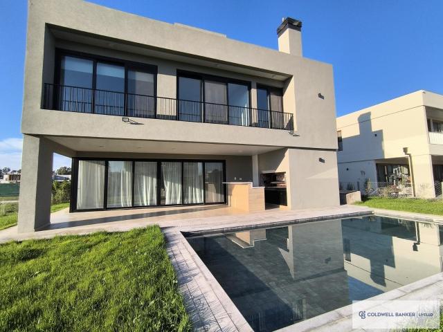 Casa en Venta Canning Chico