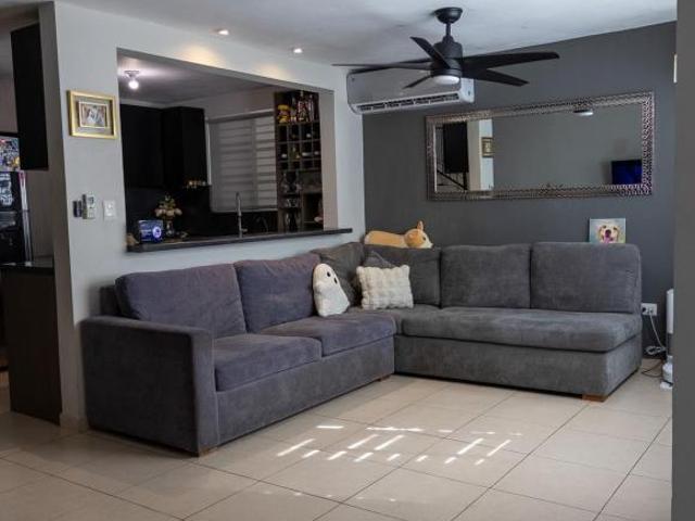 CASA EN VENTA CAPELLANIA RESIDENCIAL APODACA