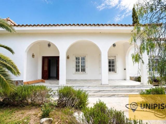 Casa en venta Carmona