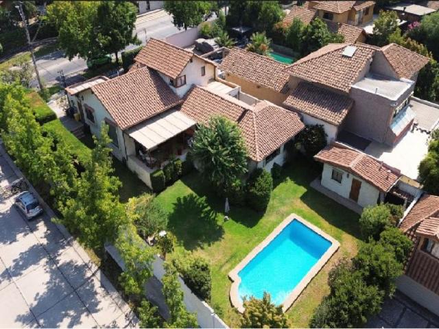 Casa en venta Carlos Peña Otaegui Las Condes