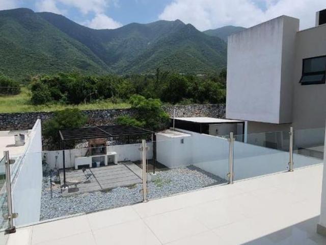 CASA EN VENTA LOS CRISTALES CARRETERA NACIONAL
