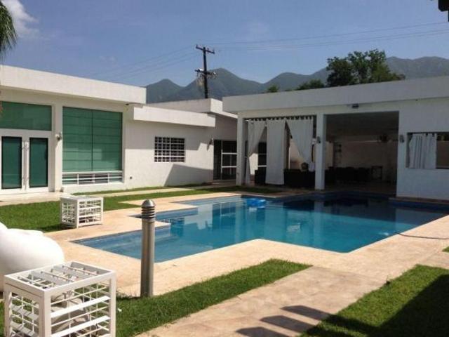CASA EN VENTA CARRETERA NACIONAL