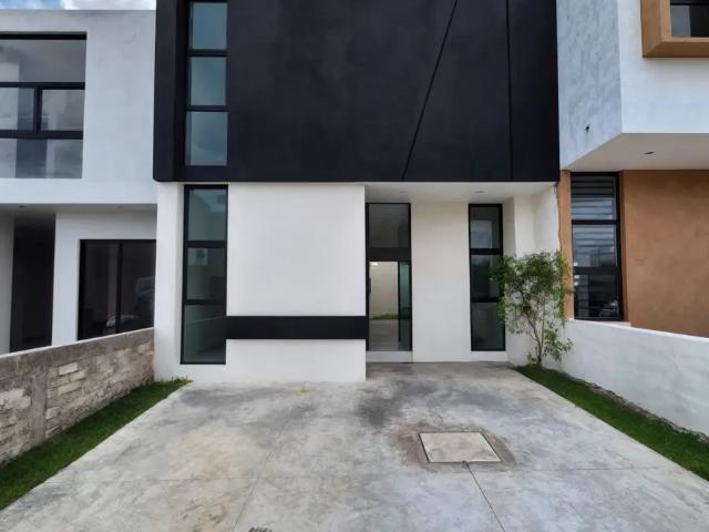 Casa en venta Céntrica en Villa de Álvarez, colima de 3 recámaras