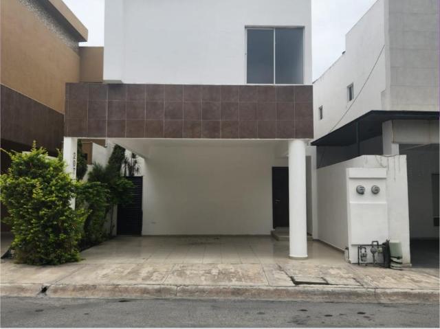 CASA EN VENTA CENTRIKA CRISOLES MONTERREY N.L