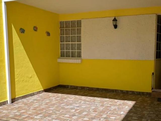 Casa en Venta Cerca de Avenida Periodismo con Recámara en Planta Baja